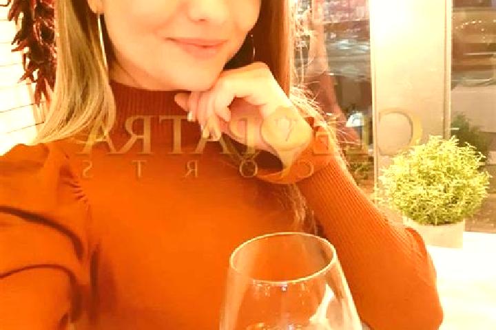 Nora, 37, a red hazel-eyed european companion based in Solagna. Offering Girlfriend Experience, Dinner Date, OWO, BDSM. Available for incall and outcall, day...