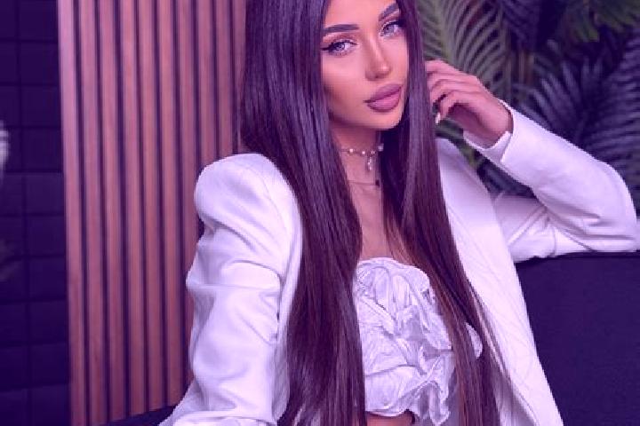 Nora, 37 — Escort in Davtashen, Armenia