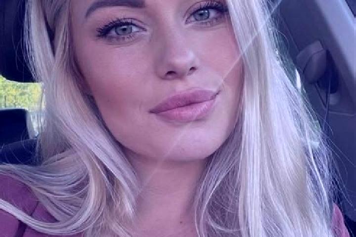 Nora, 38, a blonde hazel-eyed latina companion based in Marsworth. Offering CIM, OWO, Deep French Kissing, 69, BDSM. Available for incall and outcall, overni...