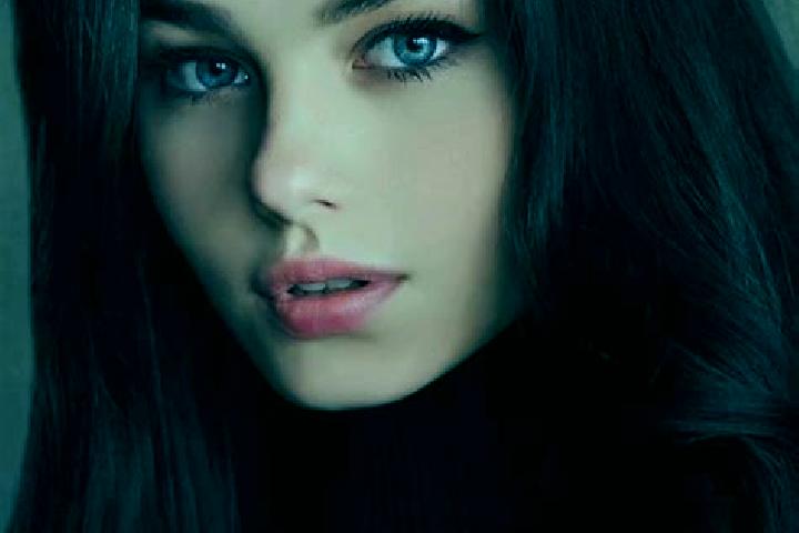 Nora, 38, a brunette dark-eyed caucasian companion based in Dass. Offering Domination, OWO, GFE. Available for incall and outcall, day and evening dates.