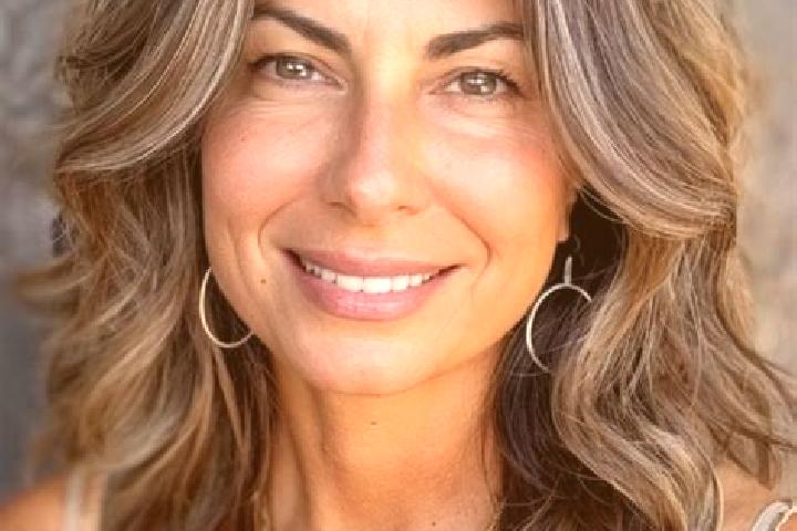 Nora, 38, a brunette grey-eyed middle eastern companion based in Pingjin. Offering Travel Companion, Massage, Prostate Massage. Available for incall and outc...