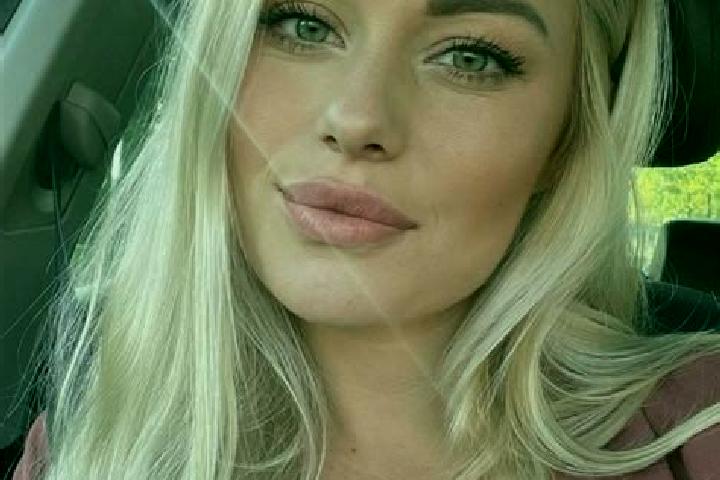Nora, 38, a platinum blonde hazel-eyed slavic companion based in Klein Rheide. Offering OWO, Travel Companion, Dinner Date, Tantra. Available for incall and ...