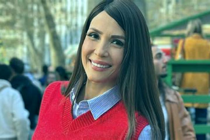 Nora, 38 — Escort in Fuenmayor, Spain