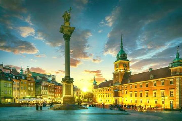 Nora, 38 — Escort in Warsaw, Poland