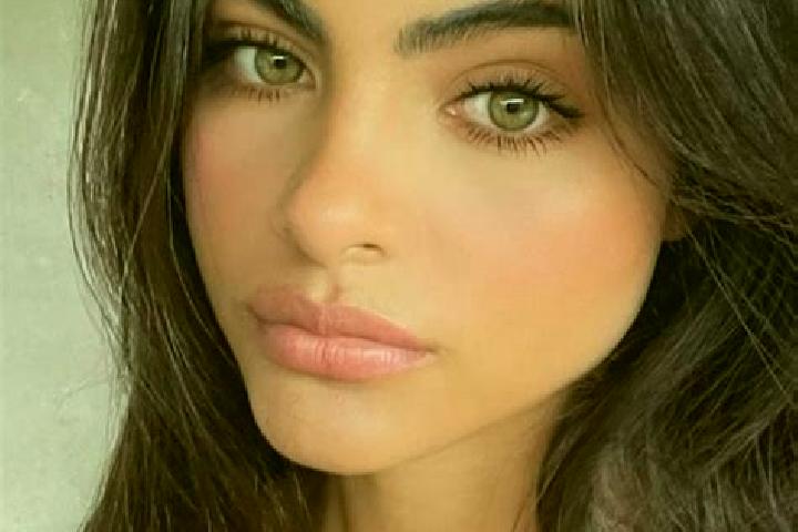 Nora, 39, a dark blonde dark-eyed indian companion based in Zabor. Offering Overnight, 69, Striptease. Available for incall and outcall, day and evening dates.
