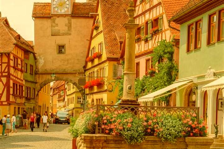 Nora, 39 — Escort in Bobingen, Germany