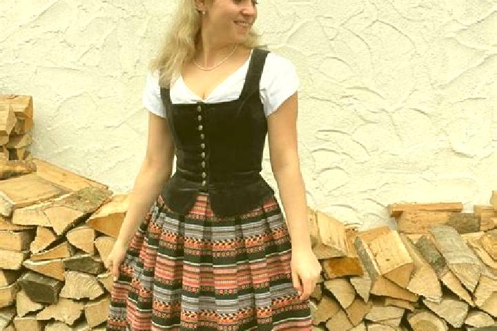 Nora, 39 — Escort in Hoeflein, Austria