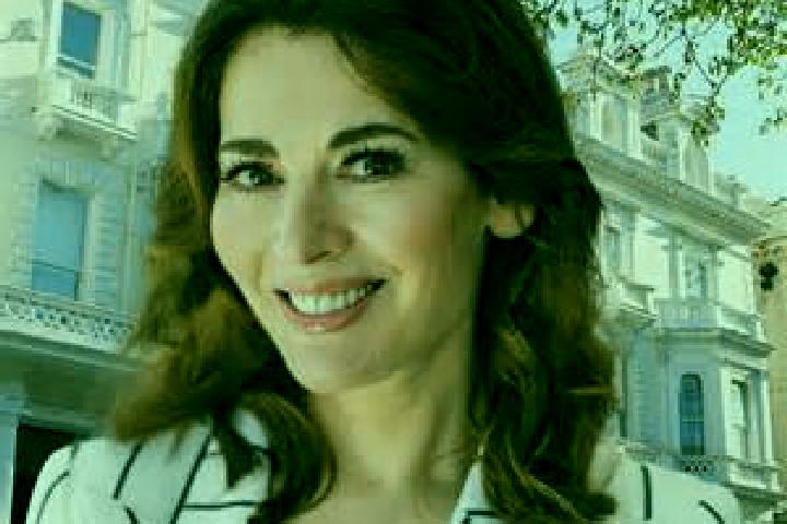 Nora, 39 — Escort in Hollins, United States