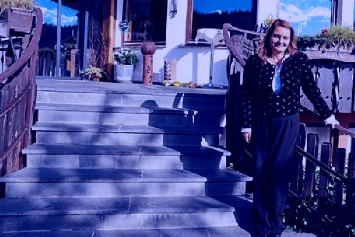 Nora, 39 — Escort in Schenkenzell, Germany
