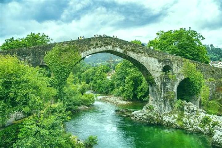 Nova, 20, a blonde amber-eyed caucasian companion based in Cangas de Onis. Offering A-Level, Travel Companion, Duos. Available for incall and outcall, overni...