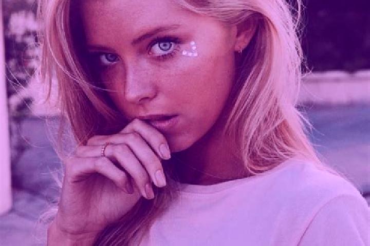 Nova, 20, a blonde blue-eyed middle eastern companion based in Muhlheim am Bach. Offering Overnight, Tantra, 69. Available for incall and outcall, overnight ...