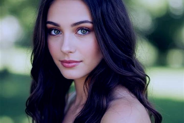 Nova, 20, a brunette hazel-eyed latina companion based in Lageun. Offering Duos, 69, Overnight. Available for incall and outcall, overnight bookings available.