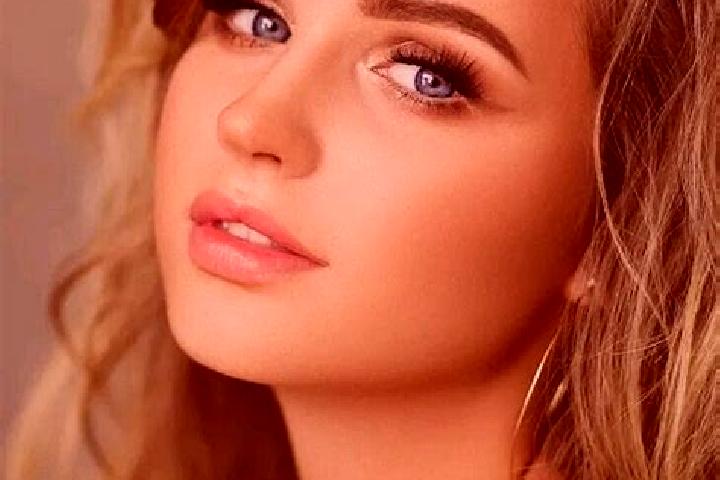 Nova, 20, a dark blonde blue-eyed ebony companion based in Puerto Libertador. Offering Erotic Massage, Duos, Dinner Date, Tantra. Available for incall and ou...