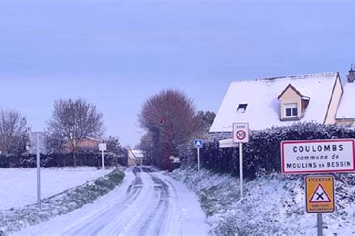 Nova, 20 — Escort in Coulombs-en-Valois, France