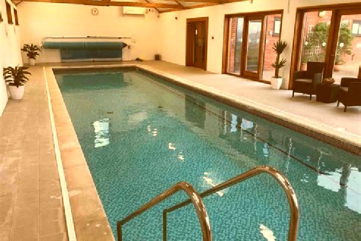 Nova, 20 — Escort in Pool, United Kingdom