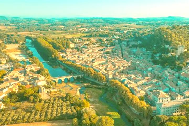 Nova, 20 — Escort in Sommieres, France