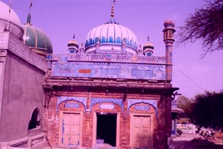 Nova, 20 — Escort in Tando Allahyar, Pakistan