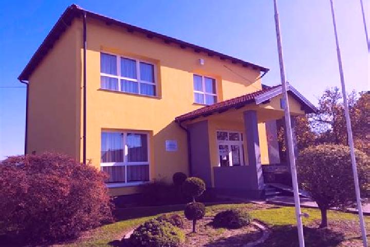 Nova, 20 — Escort in Velika Trnovitica, Croatia