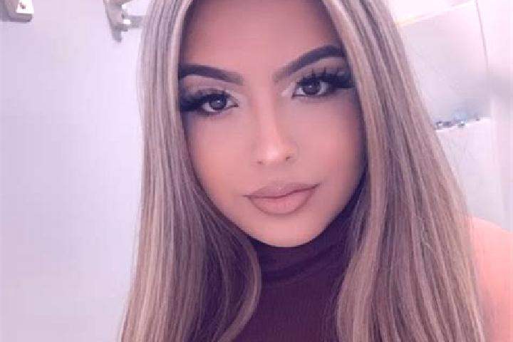 Nova, 21, a blonde brown-eyed latina companion based in Zalun. Offering Dinner Date, A-Level, GFE. Available for incall and outcall, overnight bookings avail...