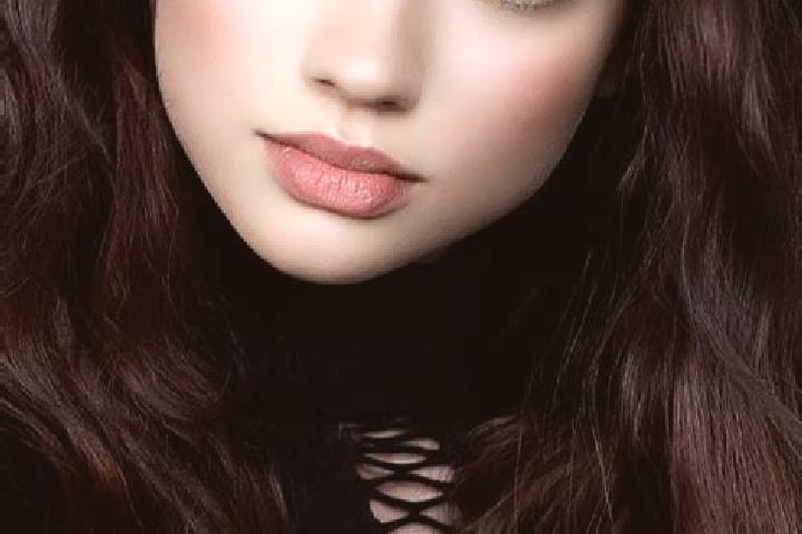 Nova, 21, a brunette dark-eyed mixed companion based in Bueyuekyildiz. Offering Domination, Dinner Date, BDSM, Roleplay. Available for incall and outcall, ov...