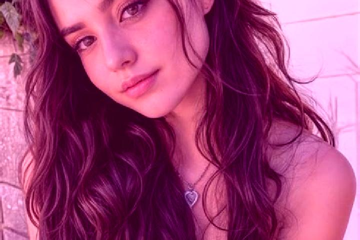 Nova, 21, a dark blonde hazel-eyed middle eastern companion based in Zelenogorskiy. Offering Tantra, BDSM, Party Girl, Erotic Massage. Available for incall a...