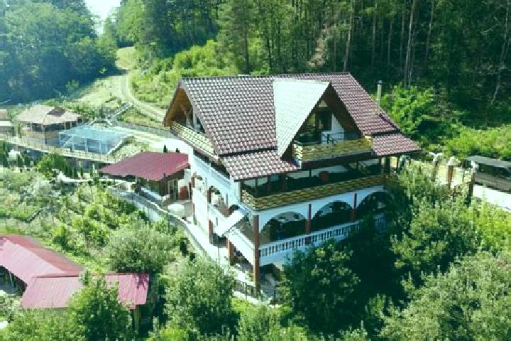 Nova, 21 — Escort in Pangarati, Romania