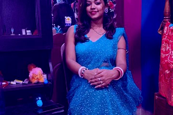 Nova, 21 — Escort in Teliamura, India