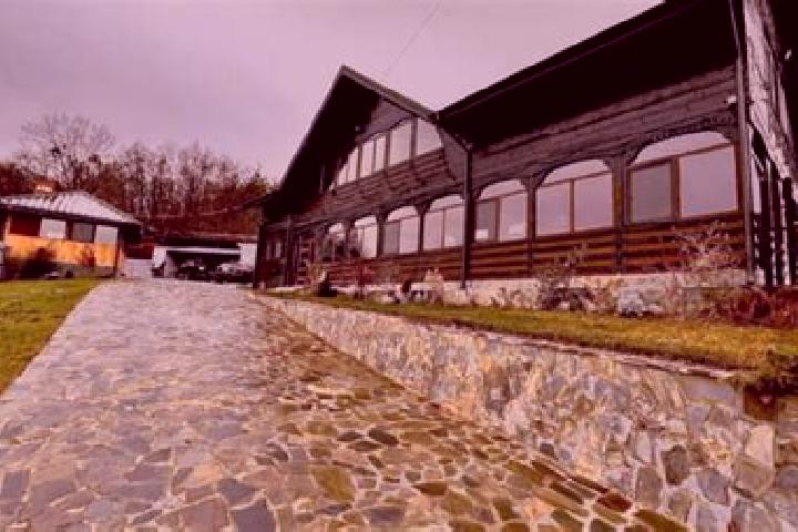 Nova, 21 — Escort in Valea Salciei, Romania