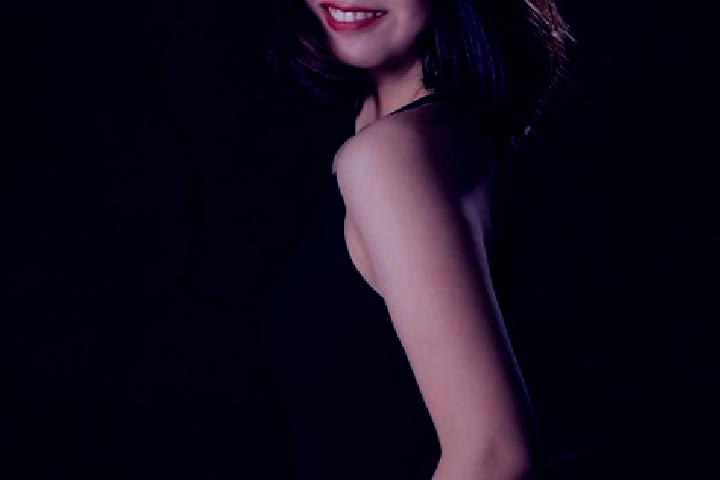 Nova, 21 — Escort in Zitong, China