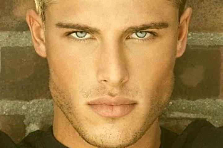 Nova, 22, a dark blonde grey-eyed caucasian companion based in Ciudanovita. Offering Deep French Kissing, Domination, Couples, Tantra, OWO. Available for inc...