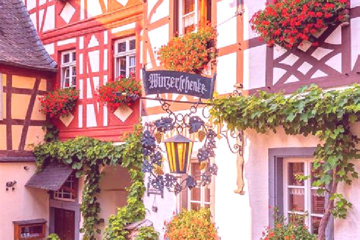 Nova, 22 — Escort in Duchelsdorf, Germany