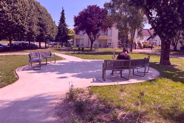 Nova, 22 — Escort in Fontaine-les-Gres, France