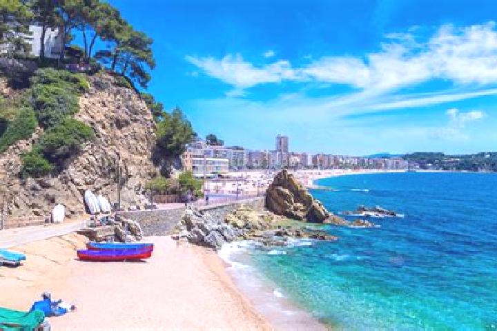 Nova, 22 — Escort in Lloret de Vistalegre, Spain