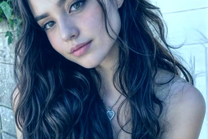 Nova, 23, a auburn brown-eyed caribbean companion based in Bidestan. Offering Couples, BDSM, Overnight, Duos, GFE. Available for incall and outcall, day and ...