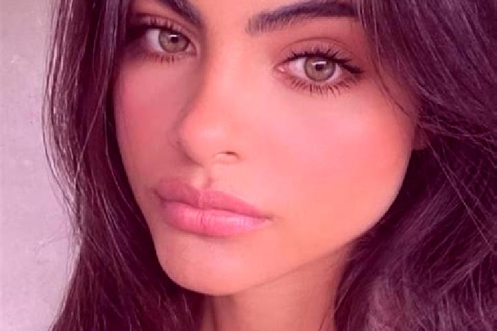 Nova, 23, a brunette dark-eyed mediterranean companion based in Akalkuva. Offering Party Girl, Fetish, Overnight, Duos, Travel Companion. Available for incal...