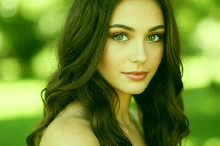 Nova, 23, a brunette hazel-eyed slavic companion based in Dietach. Offering Duos, CIM, GFE. Available for incall and outcall, day and evening dates.
