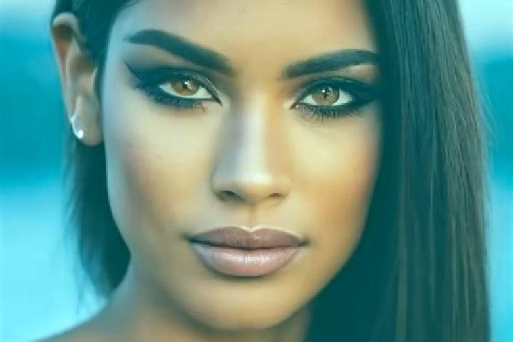 Nova, 23, a red dark-eyed latina companion based in Cokeville. Offering Erotic Massage, Massage, Duos, BDSM. Available for incall and outcall, overnight book...