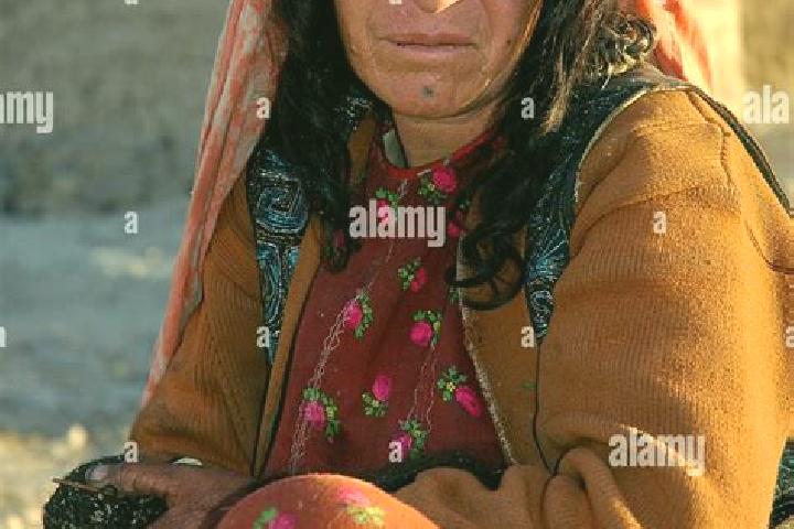 Nova, 23 — Escort in Dowlat Shah, Afghanistan