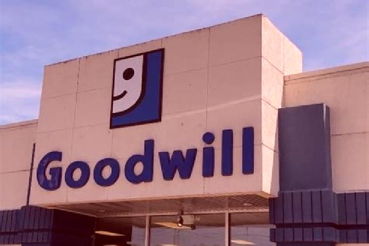 Nova, 23 — Escort in Goodwill, United States