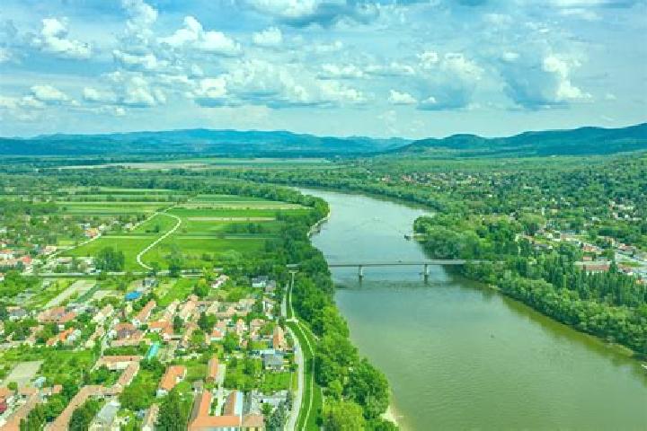 Nova, 23 — Escort in Tahitotfalu, Hungary