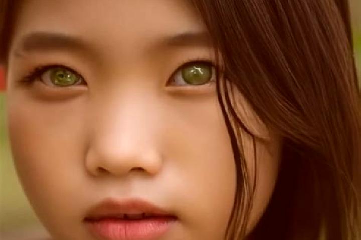 Nova, 24, a black green-eyed asian companion based in Silvalde. Offering Dinner Date, BDSM, GFE. Available for incall and outcall, day and evening dates.