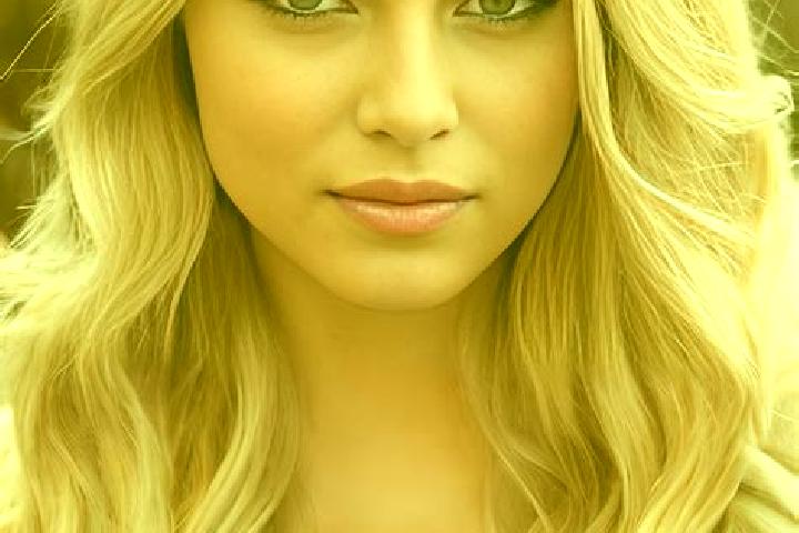 Nova, 24, a dark blonde green-eyed middle eastern companion based in Vilamarxant. Offering Deep French Kissing, A-Level, Fetish, GFE. Available for incall an...