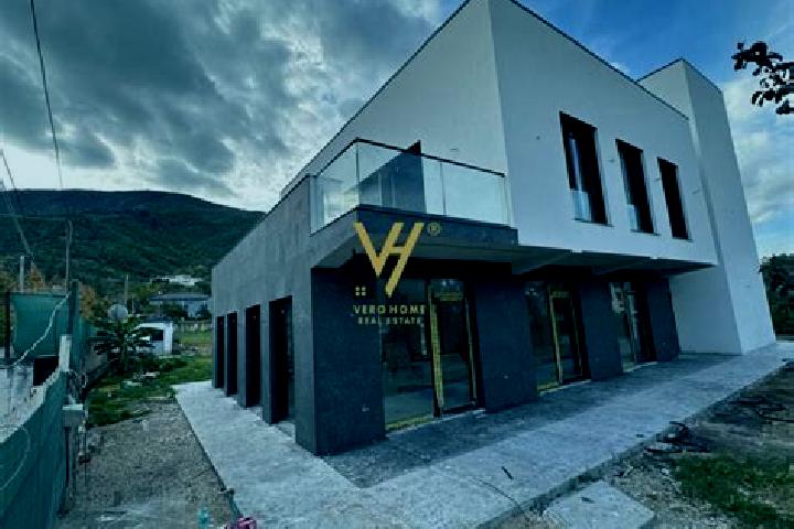 Nova, 24 — Escort in Berzhite, Albania