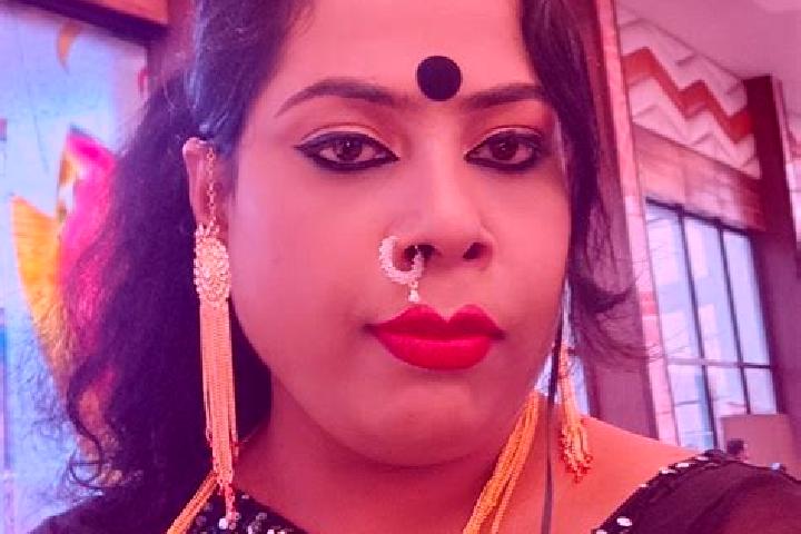Nova, 24 — Escort in Kalinagar, India