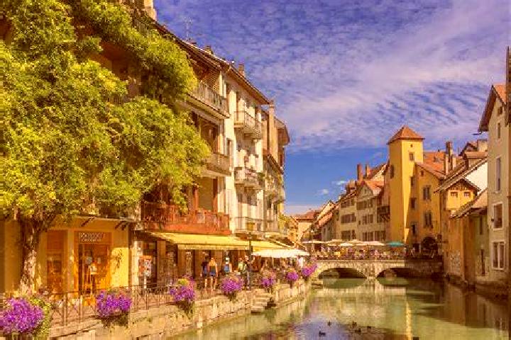 Nova, 24 — Escort in Langouet, France