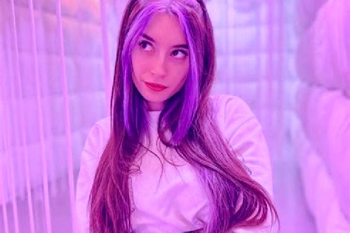 Nova, 24 — Escort in Lomas de Vallejos, Argentina