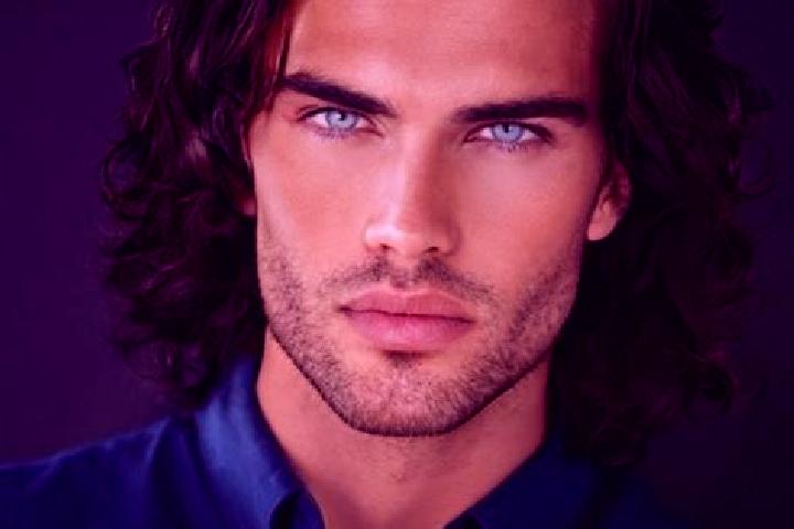 Nova, 25, a black dark-eyed caucasian companion based in Sarchub. Offering Couples, OWO, GFE. Available for incall and outcall, day and evening dates.
