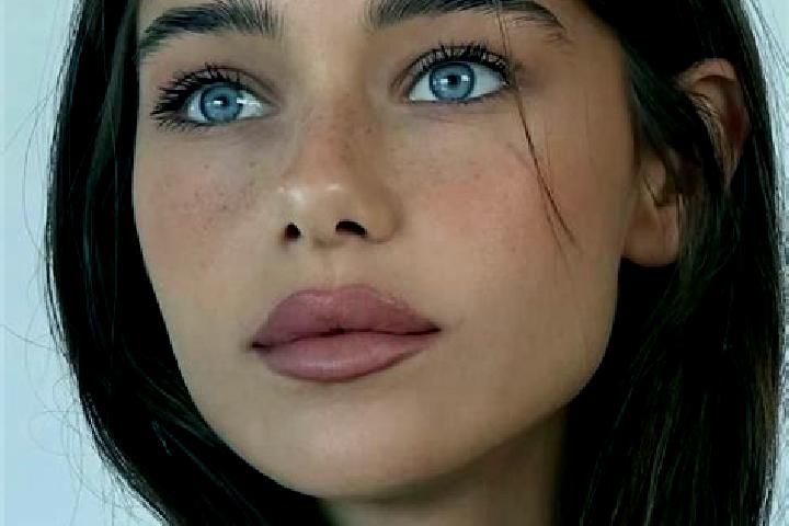 Nova, 25, a brunette brown-eyed mixed companion based in Evry. Offering A-Level, Massage, CIM. Available for incall and outcall, overnight bookings available.