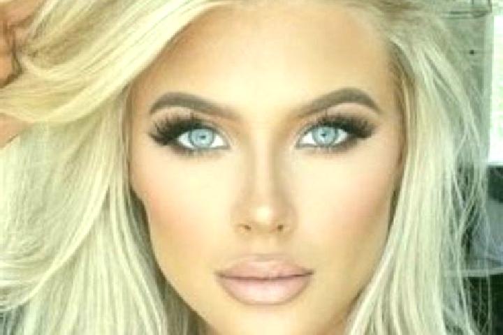 Nova, 25, a platinum blonde dark-eyed caribbean companion based in Itainopolis. Offering Roleplay, CIM, Girlfriend Experience, GFE, Tantra. Available for inc...