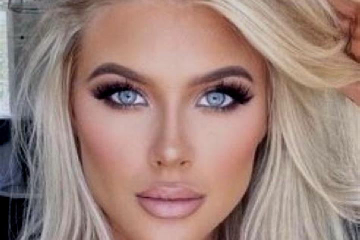 Nova, 25, a platinum blonde green-eyed indian companion based in Lesnikovo. Offering BDSM, Roleplay, Striptease. Available for incall and outcall, day and ev...